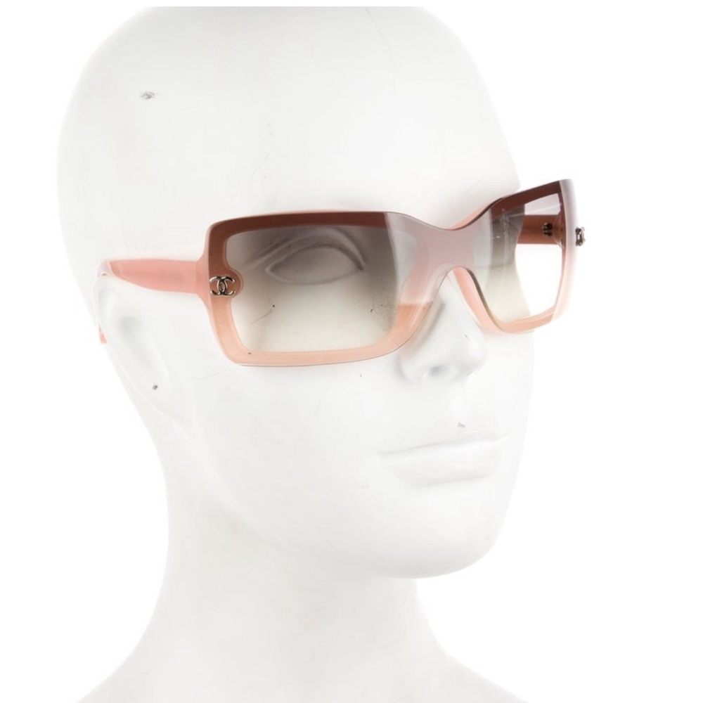 Interlocking CC Logo shield Chanel sunglasses